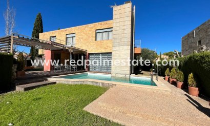 Villa - Reventa -
            Orihuela Costa - IN-40661