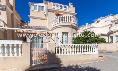 Villa - Reventa - Orihuela Costa - Los Almendros-la Florida