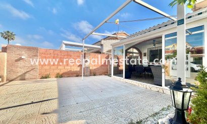 Villa - Reventa - Orihuela Costa - Los Almendros-la Florida