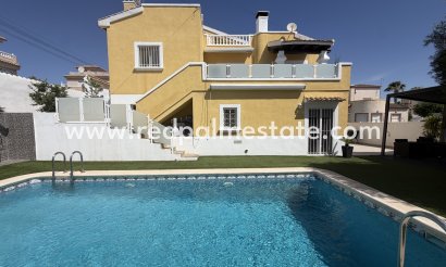 Villa - Reventa - Orihuela Costa - Villamartín