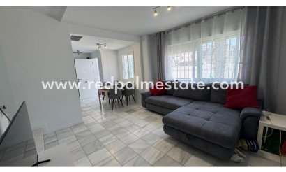 Villa - Reventa - Torrevieja - Aguas Nueva