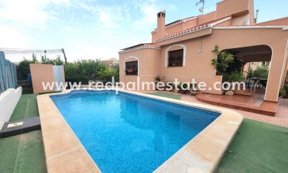 Villa - Reventa - Torrevieja - Aguas Nueva