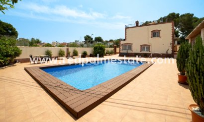 Villa - Reventa -
            Torrevieja - CH-40689