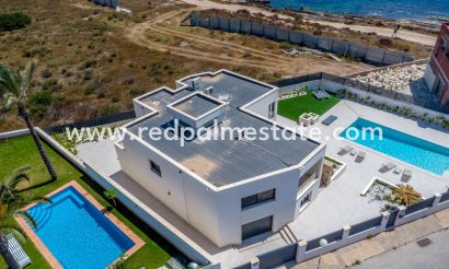 Villa - Reventa -
            Torrevieja - MR2-33945