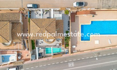 Villa - Reventa -
            Torrevieja - MR2-74845