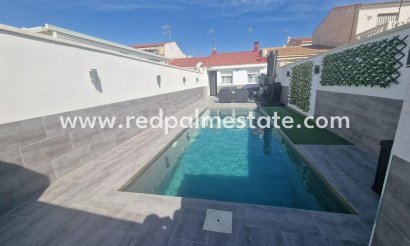 Villa - Reventa - Torrevieja - Paseo maritimo