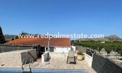 Villa - Reventa - Villena - Inland