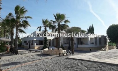 Villa - Revente - La Matanza - Inland