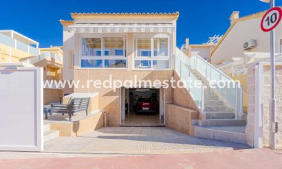 Villa - Revente -
            Orihuela Costa - ES-47177