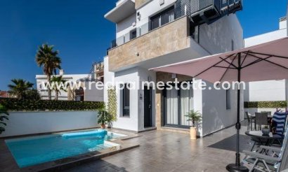 Villa - Revente -
            Torrevieja - HL-48636
