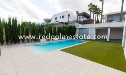 Villa - Videresalg -
            Benijofar - MR2-68299