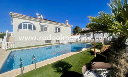 Villa - Videresalg - La Marina - Inland