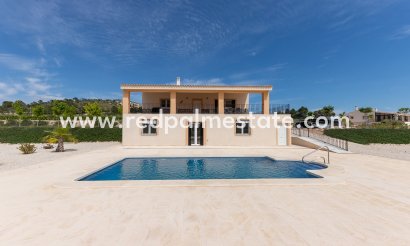 Villa - Videresalg - La Romana - Inland