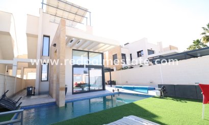 Villa - Videresalg - Orihuela Costa - Cabo Roig