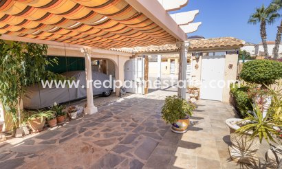 Villa - Videresalg - Orihuela Costa - Costa Blanca