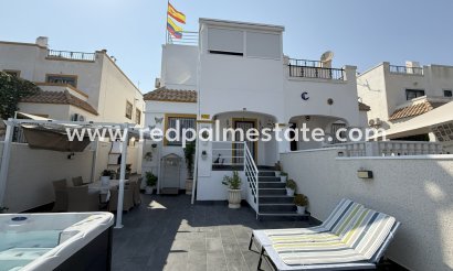 Villa - Videresalg - Orihuela Costa - La Zenia