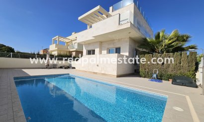 Villa - Videresalg - Orihuela Costa - La Zenia