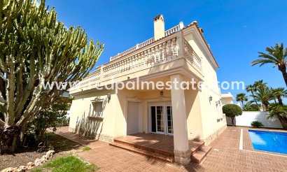 Villa - Videresalg -
            Orihuela Costa - MR2-66396