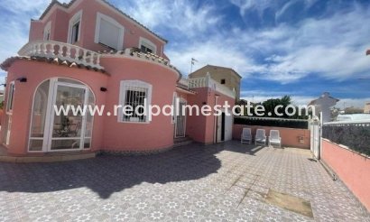 Villa - Videresalg - Orihuela Costa - Playa Flamenca