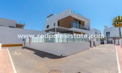 Villa - Videresalg - Orihuela Costa - Villamartín