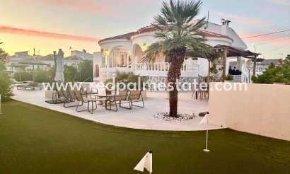 Villa - Videresalg - Torrevieja - La Siesta - El Salado -  Torreta