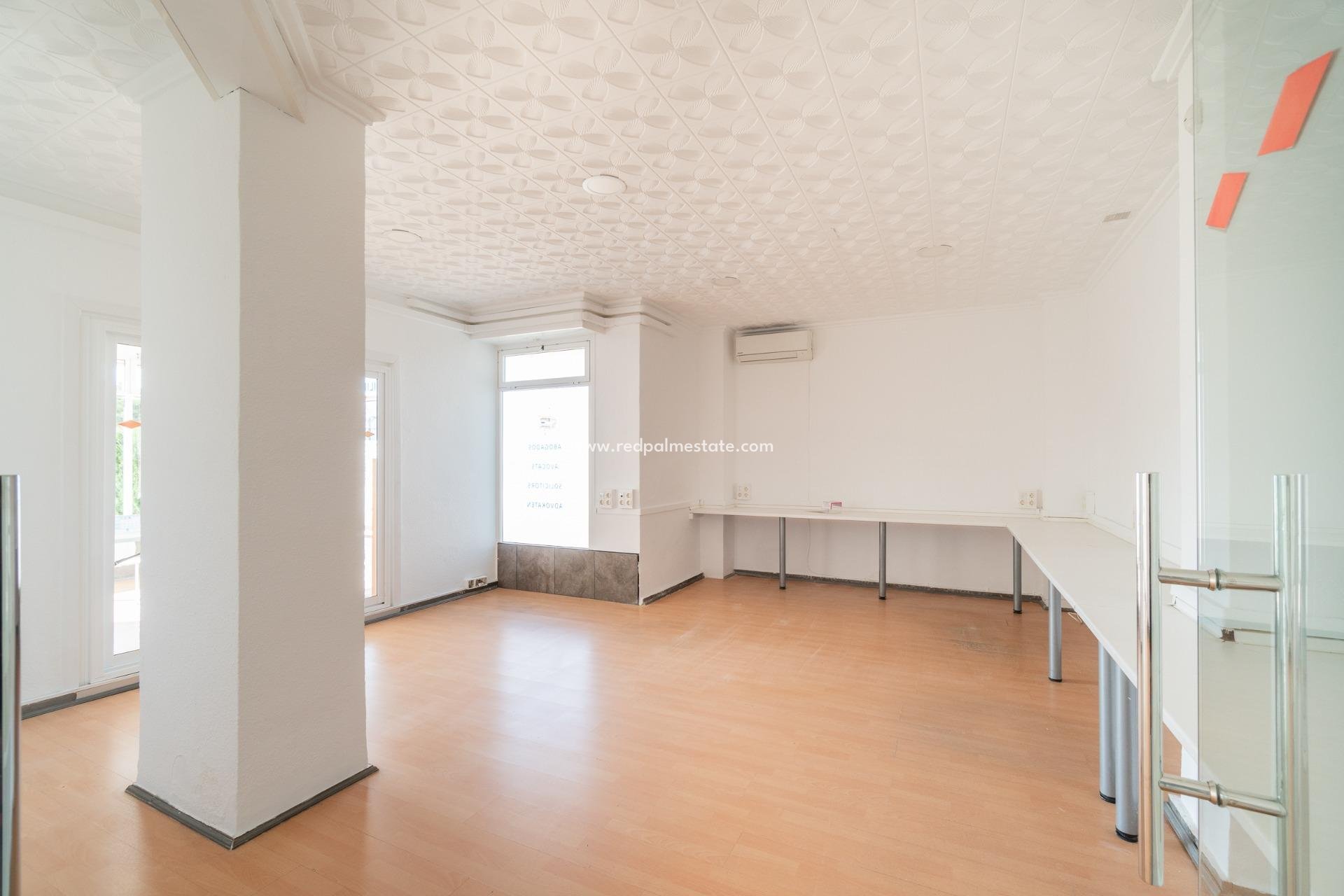  - Virksomhet -
Orihuela Costa - La Zenia