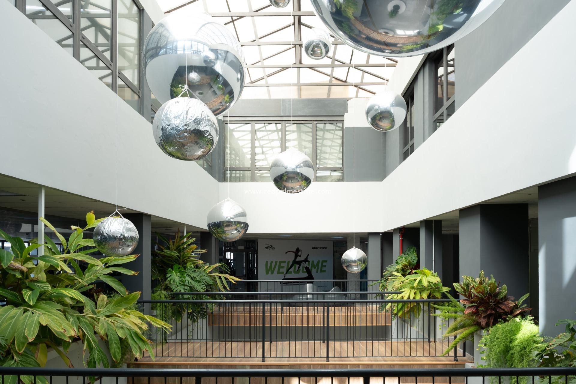  - Virksomhet -
Orihuela Costa - Playa Flamenca