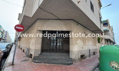 Virksomhet - Videresalg - Torrevieja - El Acequión - Los Náufragos